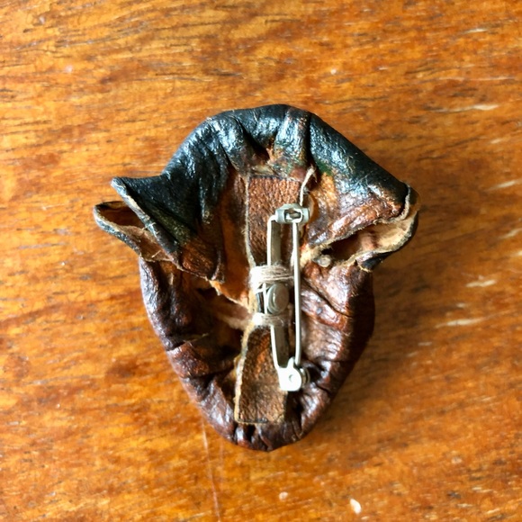 Vintage Leather Smiling Face with Floppy Hat Brooch Pin - Picture 4 of 6